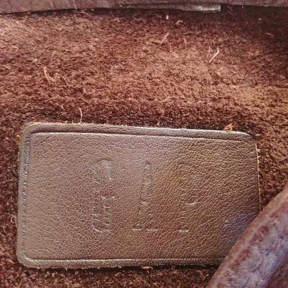 Vintage GAP Leather Crossbody Purse - Picture 7 of 7
